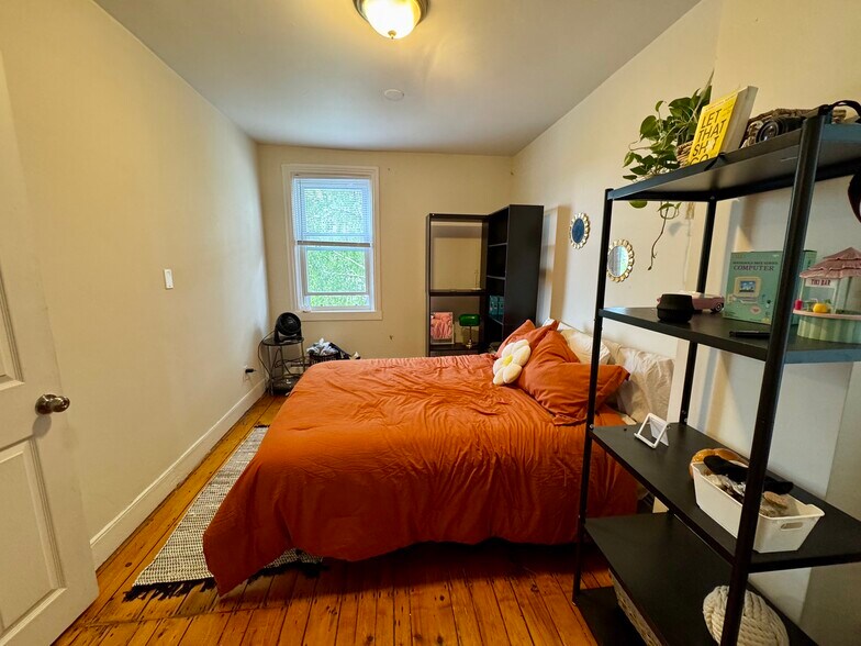 Building Photo - 417 Atwells Ave