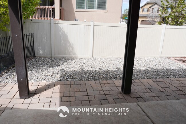 Building Photo - 14638 S Quiet Glen Dr
