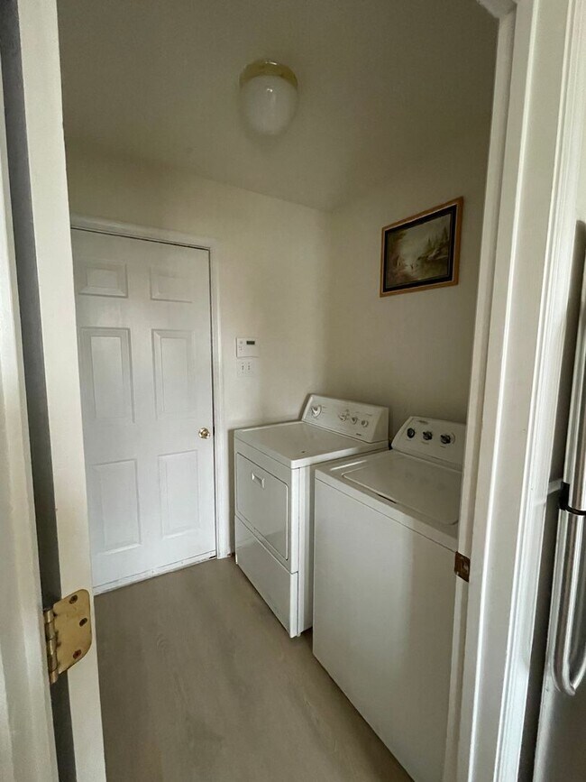Building Photo - Spacious & Updated Home in the Heart of Hyattsville
