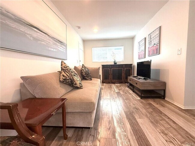 Building Photo - 14901 Waverly Ln