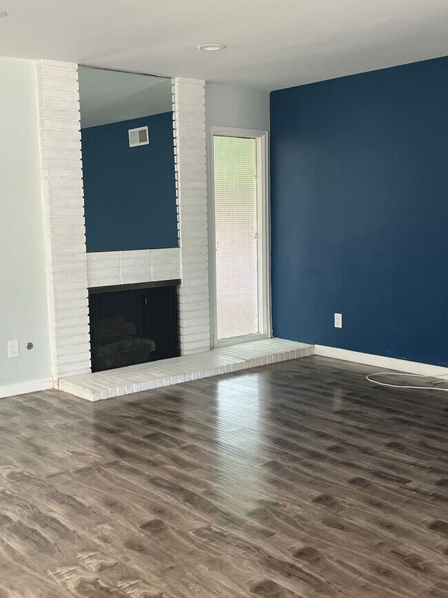 Building Photo - Single Family Home, 2 car attached garage!...