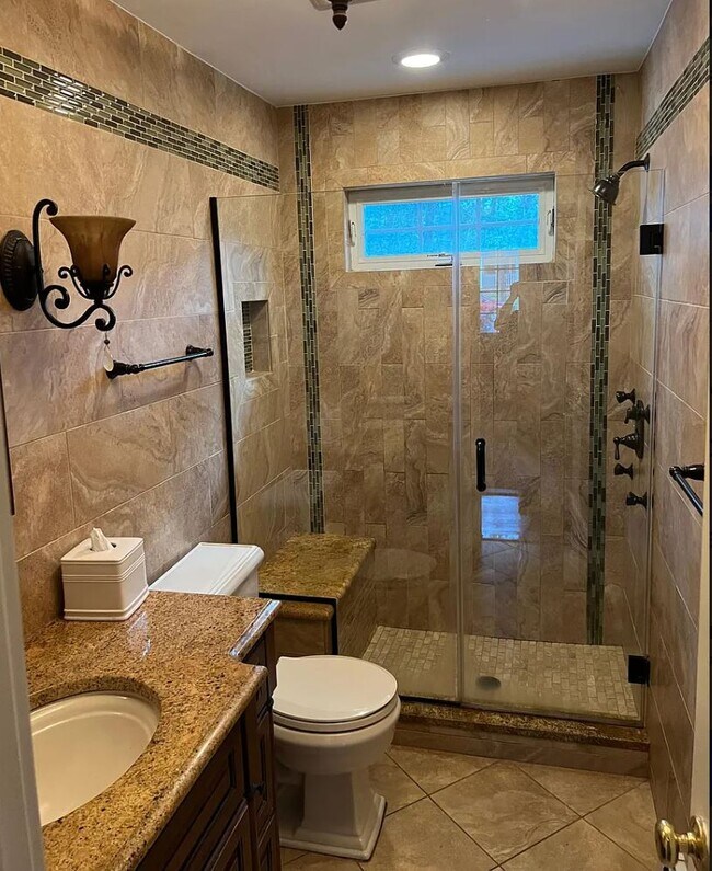 Building Photo - 304 Hewlett Ave