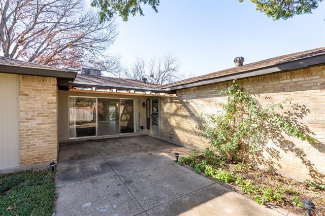 Building Photo - 12611 High Meadow Dr