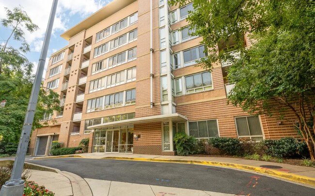 Building Photo - 350 G St SW