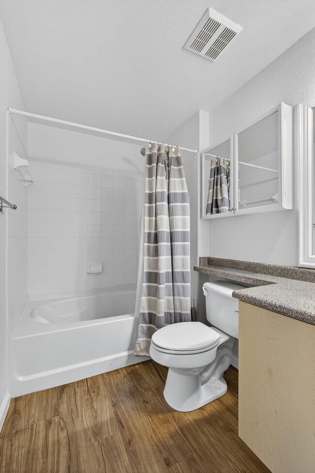 Building Photo - 340 Crestwood Cir