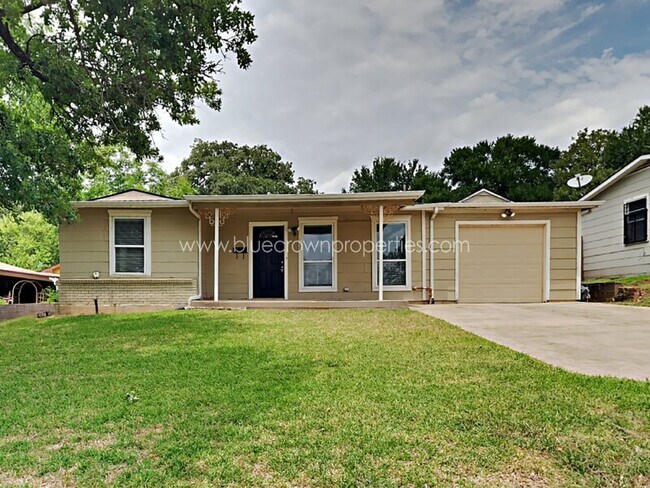 Primary Photo - 2320 Cass St