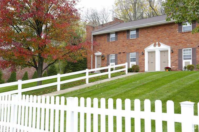 Building Photo - Cabin Hill Place