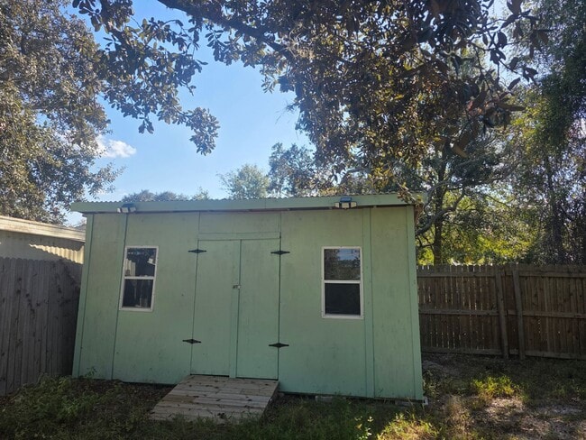 Building Photo - Updated 3 bedroom 2 bath Home for rent