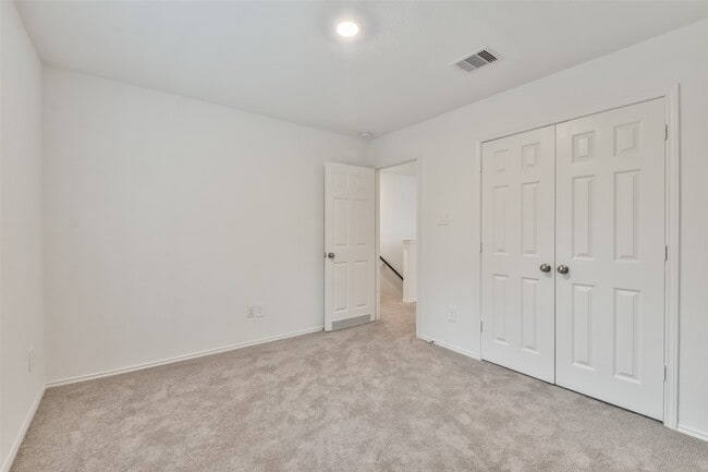 Building Photo - 3707 Solanum Dr