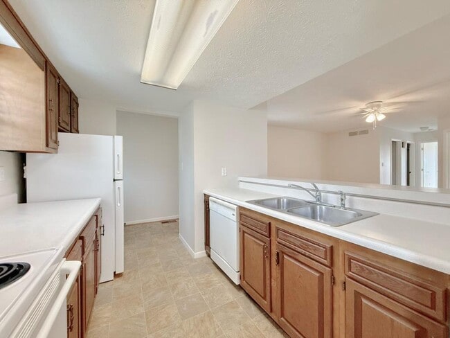 Building Photo - 1634 19th St