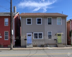 Building Photo - 1860 Main St