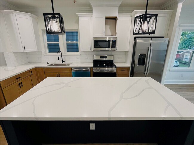 Building Photo - 3104 Arlington St