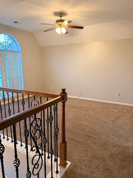Building Photo - 1822 Laurel Oaks Dr