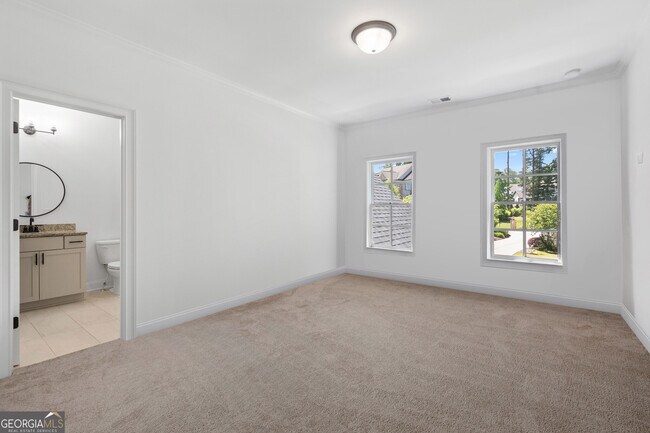 Building Photo - 2045 Kent Ct