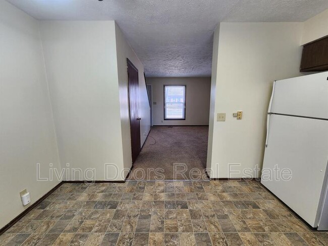 Building Photo - 1505 David Dr