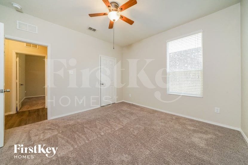 Building Photo - 713 Jonius Creek Dr