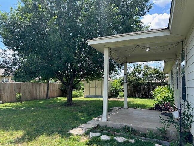 Building Photo - 218 Wildcat Dr