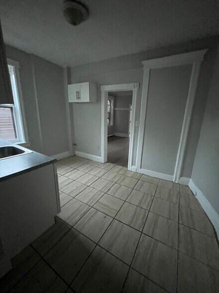 Building Photo - 262 Elmwood Ave