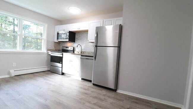 Building Photo - 139 Litchfield Pines Dr
