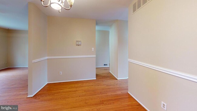 Building Photo - 2535 Vineyard Ln