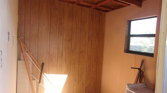 Building Photo - 10015 SW 90th Ct