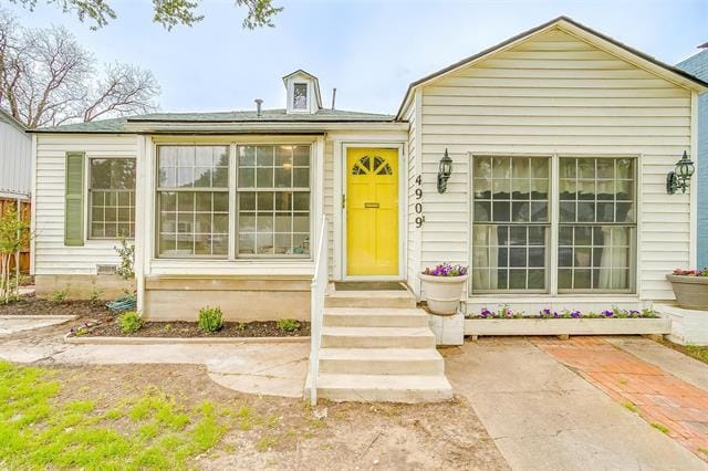Primary Photo - 4909 Birchman Ave