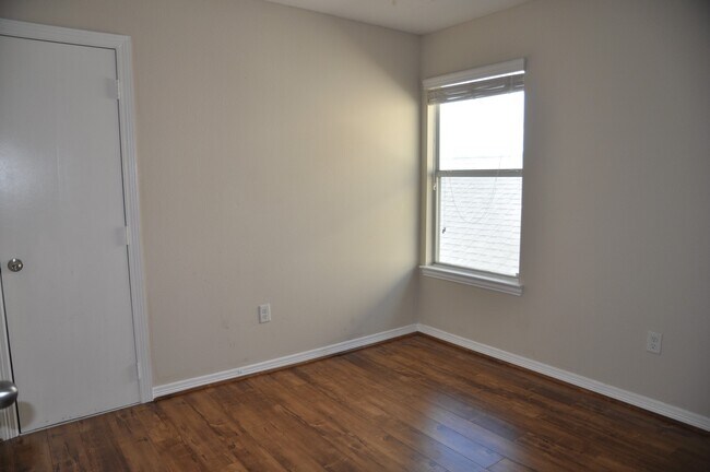 Building Photo - 20913 Sunrise Pine View Ln