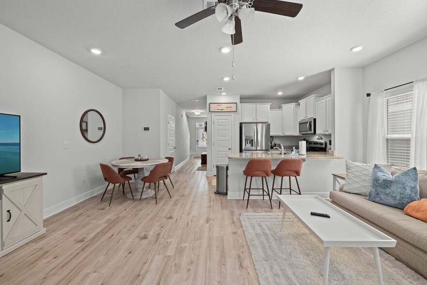 Building Photo - 12 Sandy Cv Wy