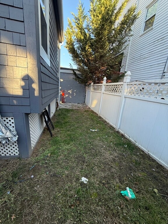 Building Photo - 11 Forrest St