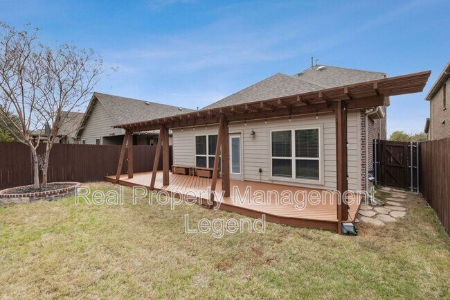 Building Photo - 812 Gray Fox Dr
