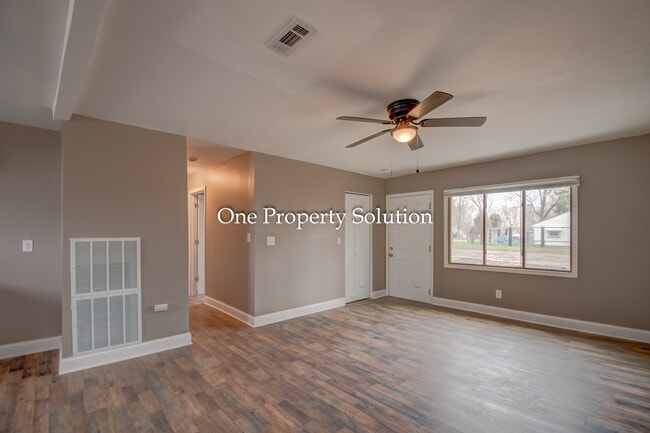 Building Photo - 4306 Louisiana Pl