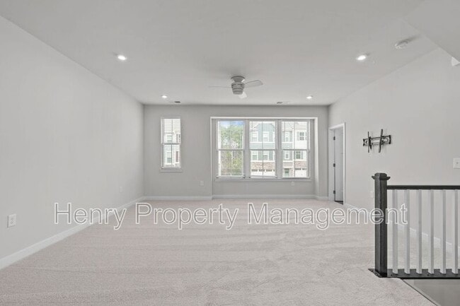 Building Photo - 1329 Channing Park Cir