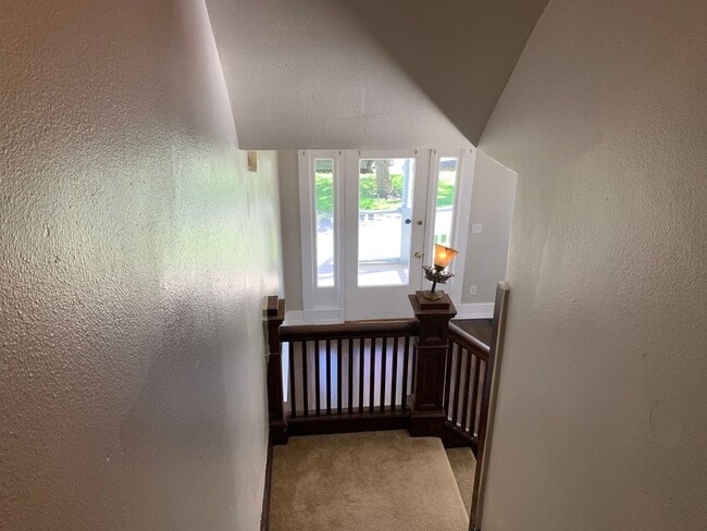 Building Photo - Classy Duplex in Desirable Tacoma area - Close to 6th ****COMING SOON***