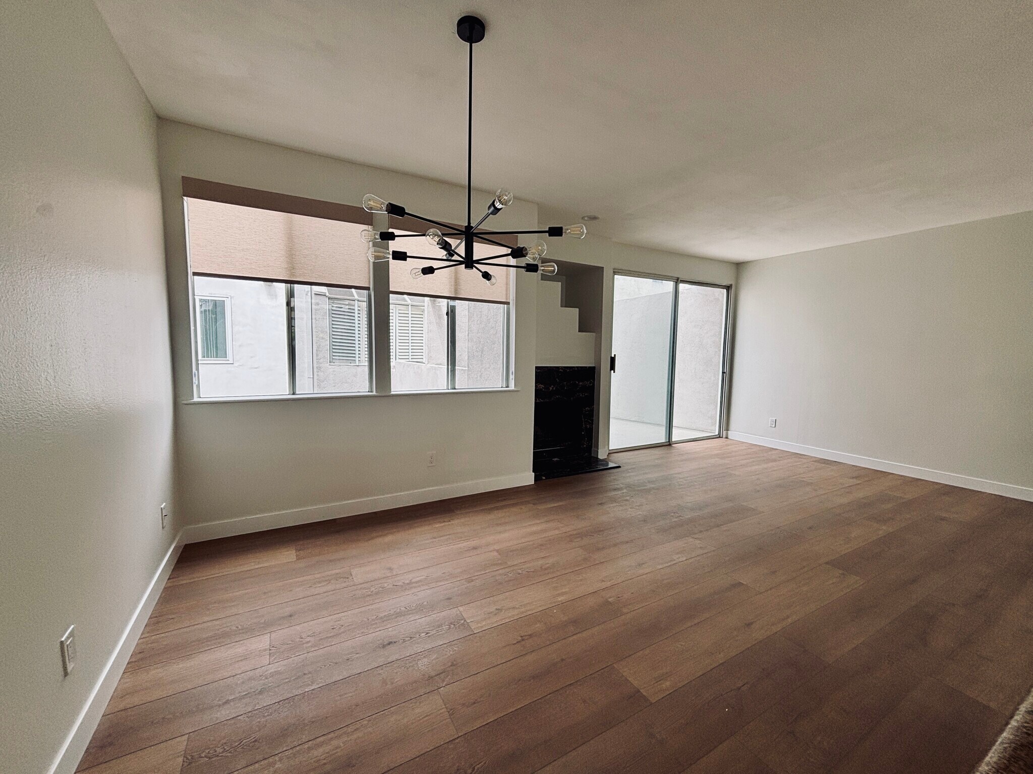 Building Photo - 501 Herondo St
