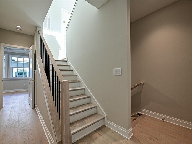 Building Photo - 4121 Selwyn Walk Ct