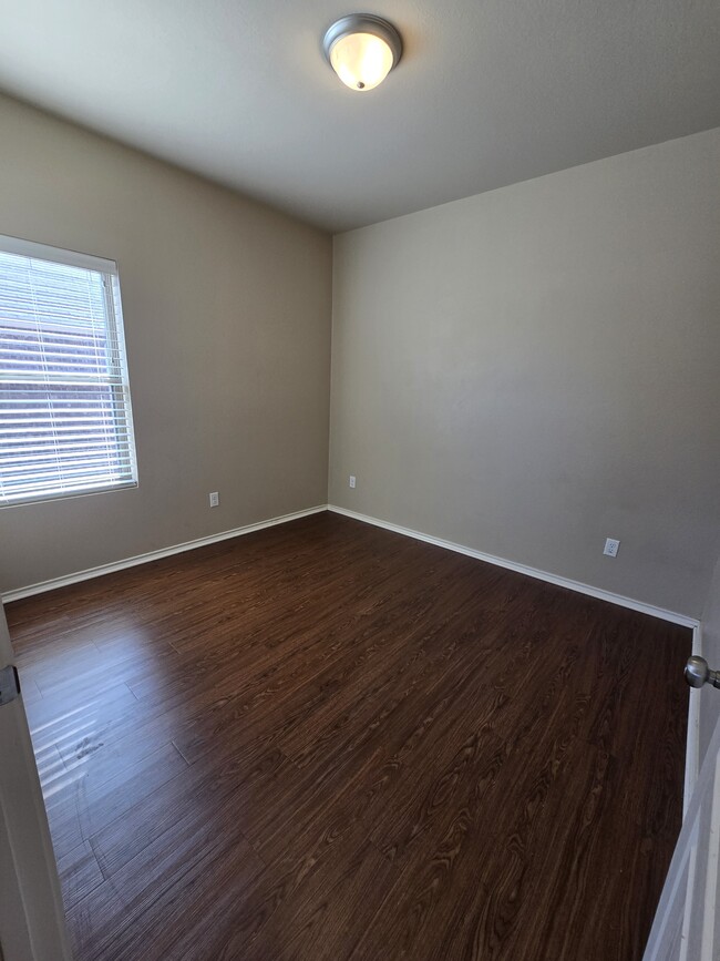 Building Photo - 457 Ambrose Avenue