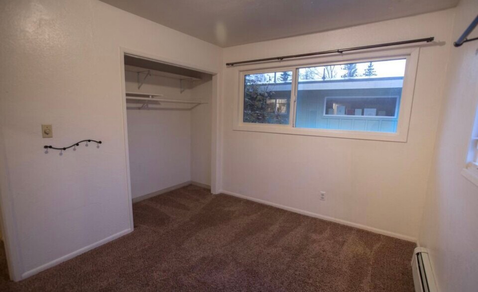 Building Photo - 2804 W 30th Ave