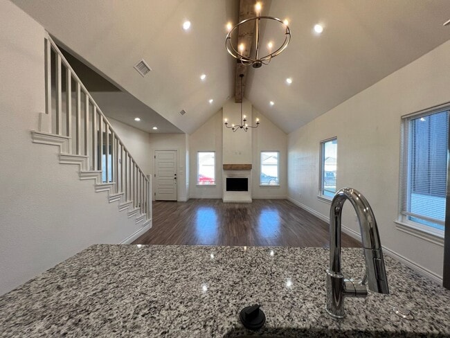 Building Photo - Easy Living with AMRR: Beautiful 4-Bedroom Home Near HEB