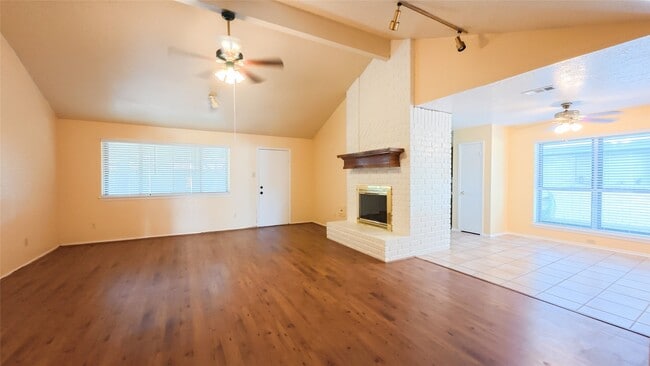 Building Photo - 2410 Goldspring Ln