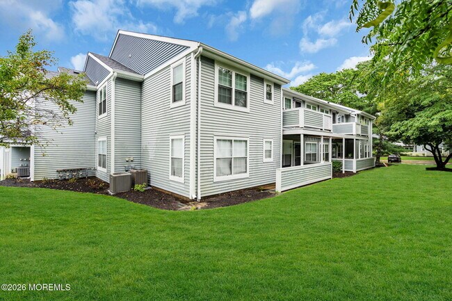 Building Photo - 366 Sequoia Ct