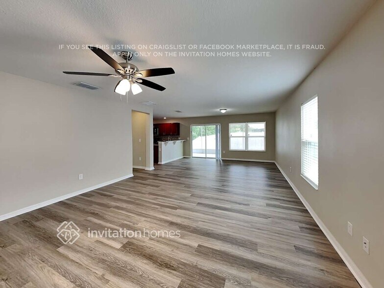 Building Photo - 10732 Southern Forest Dr