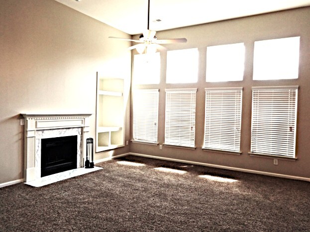 Building Photo - 7303 Coopers Hawk Dr