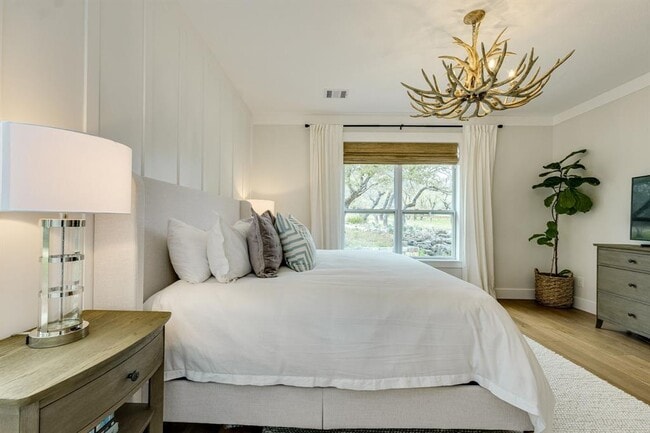 Building Photo - 24236 Spur Trail