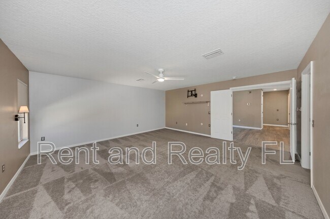 Building Photo - 12107 Fern Haven Ave