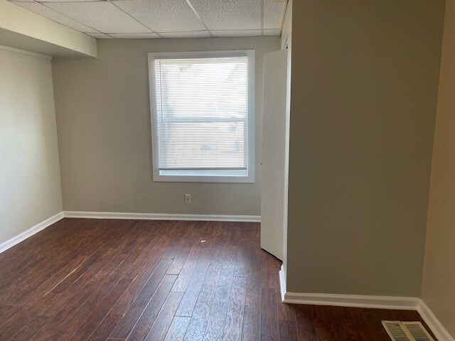Building Photo - 2838 N Chester Ave