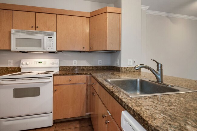 Building Photo - $400 Off! Professionally Managed, Spacious...