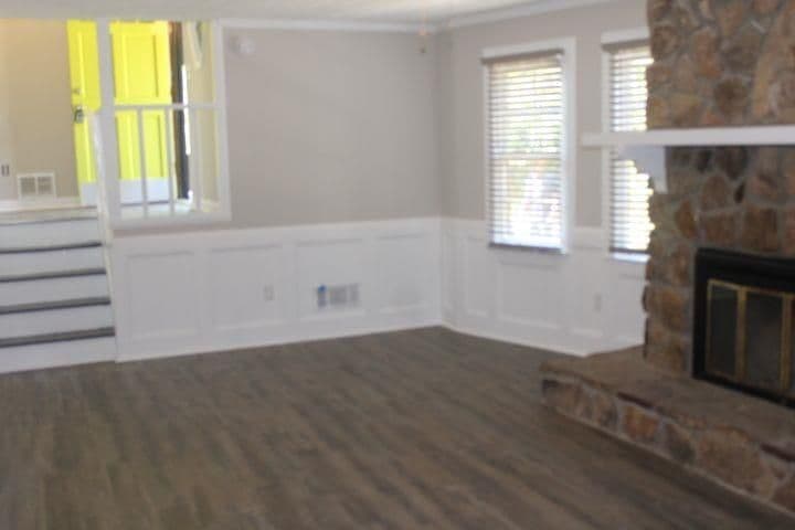 Building Photo - 257 Omega Dr