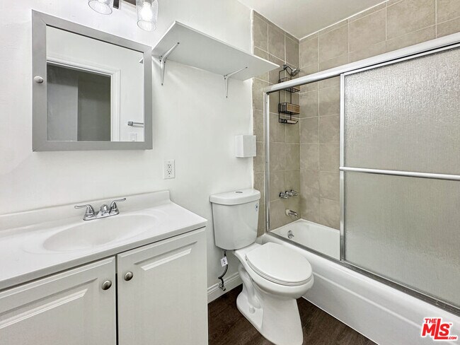 Building Photo - 5113 Roseland St