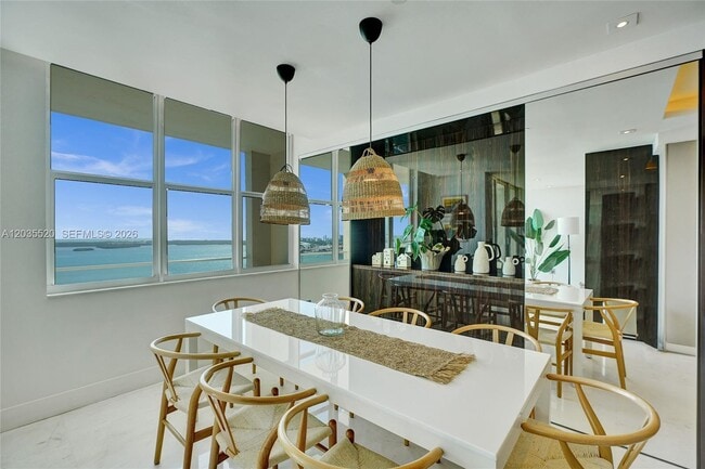 Building Photo - 800 Claughton Island Dr