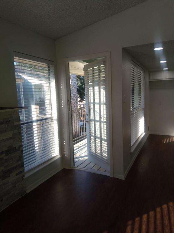 Building Photo - 3762 Tanglewilde St